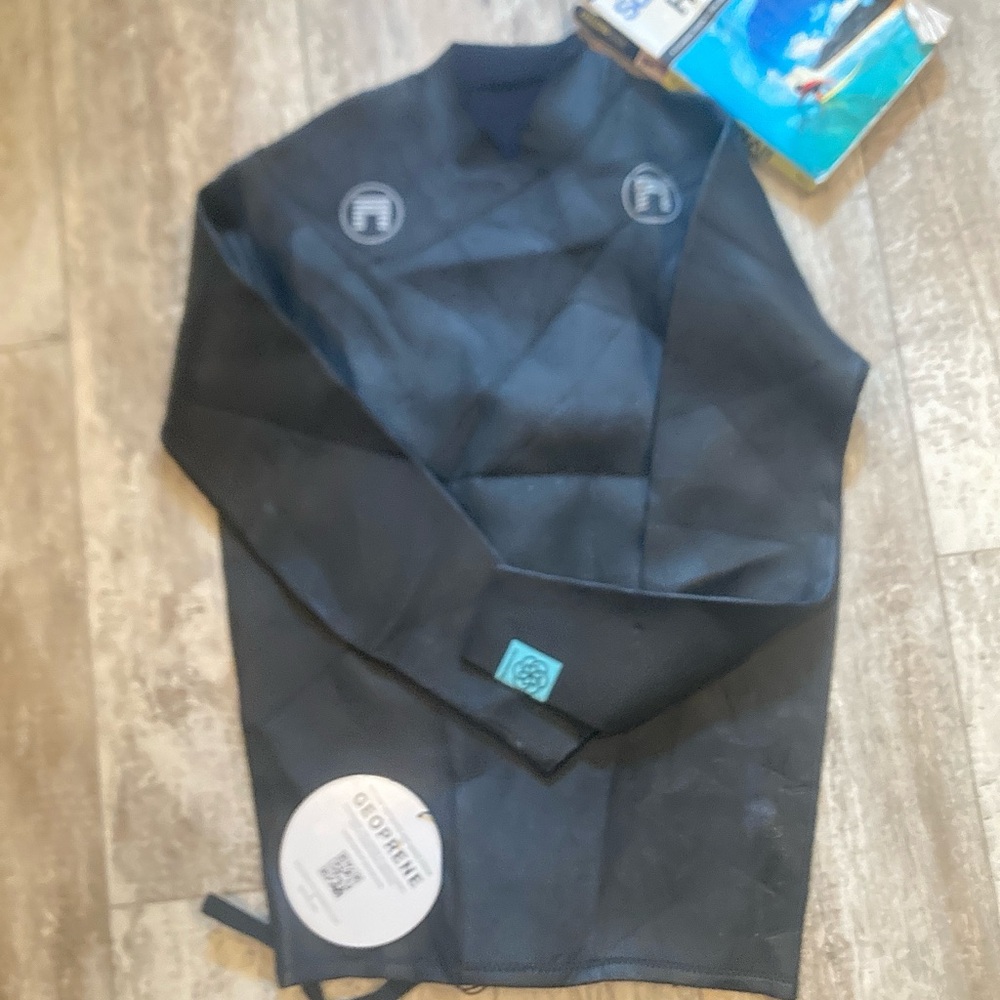 Men's xl nwt mature wetsuit jacket